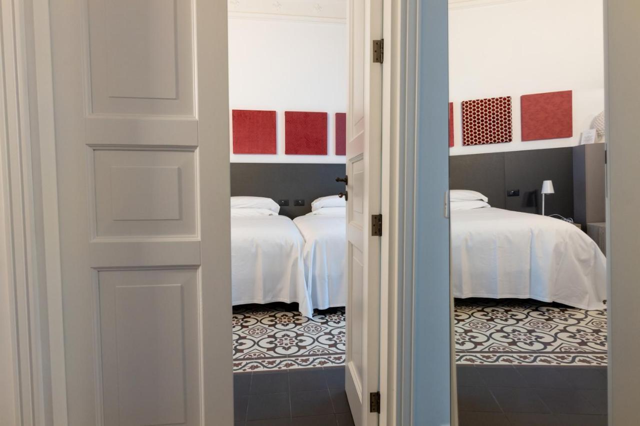 Riflessi Acireale Palace Suites Eksteriør billede